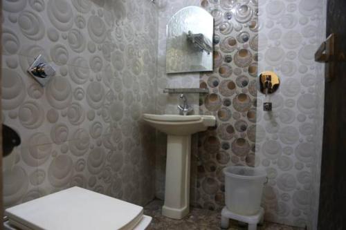 Hotel New SS Residency — Photo 4