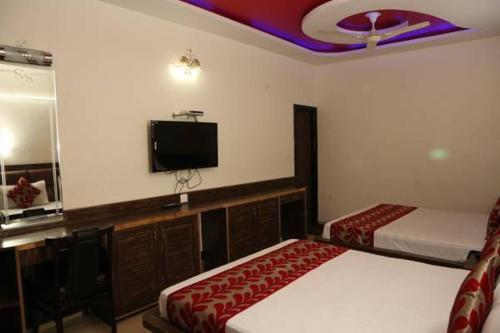 Hotel New SS Residency — Photo 3
