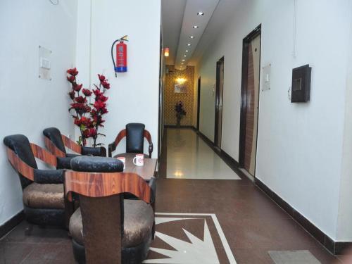 Hotel New SS Residency — Photo 2