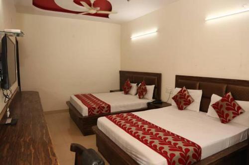 Hotel New SS Residency — Photo 5