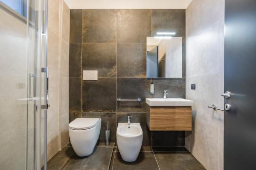 2 bedrooms, 3 beds