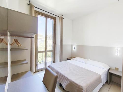 Hotel Mondial, Milán