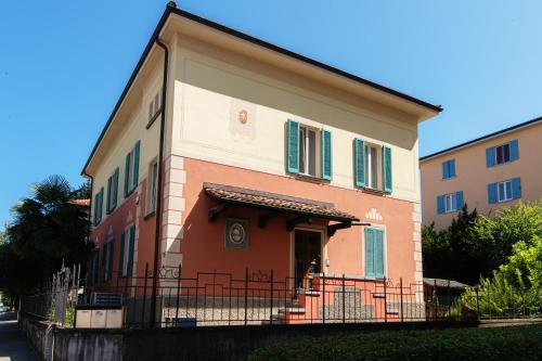  Giuka Apartment by Quokka 360 - close to the station, Unterkunft in Massagno