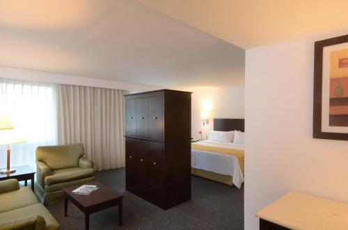 King Suite room in Holiday Inn Monterrey Valle By IHG