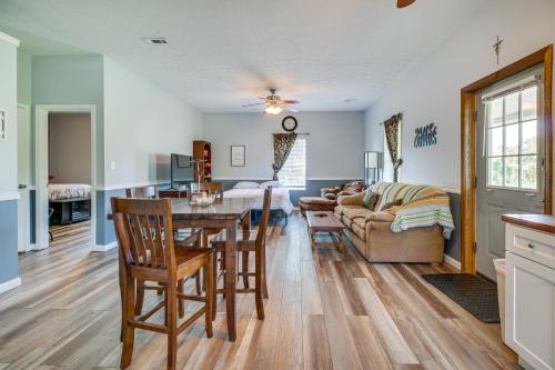 Kentucky Retreat Near Williamstown Lake! in ดราย ริดจ์ (KY)