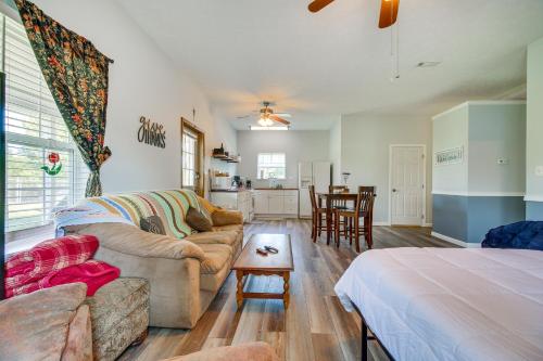 Kentucky Retreat Near Williamstown Lake! in ดราย ริดจ์ (KY)