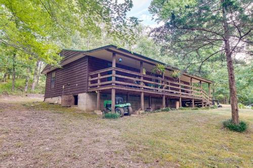 Pet-Friendly Elkins Vacation Rental w/ Decks! in Hazel Valley (AK)