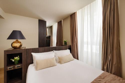 HOTEL THE SQUARE MILANO DUOMO - Prices & Reviews (Milan, Italy)