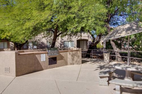 Oro Valley Condo with Desert and Mountain Views!