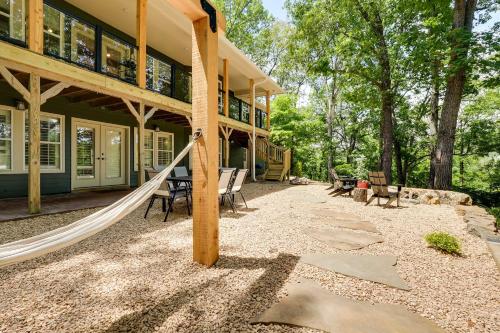 Spacious Home on Beaver Lake with Deck and Fire Pit! in Fayetteville