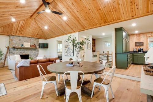Spacious Home on Beaver Lake with Deck and Fire Pit! in Fayetteville