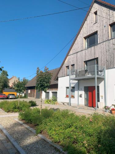 Haus Brunnen - Große Ferienwohnung auf 120 qm - modern und komfortabel - genießen sie unseren großen Garten zum Grillen und Entspannen