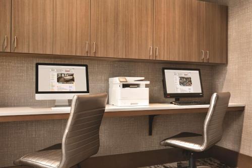 Hilton Garden Inn Phoenix-Tempe University Research Park Az - image 3