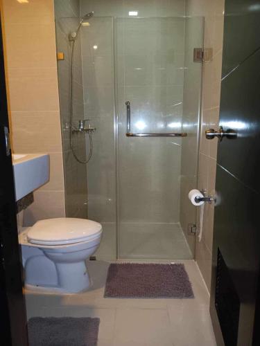 studio condo building 81 newport boulevard, Manila