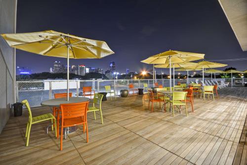 Home2 Suites by Hilton Dallas Downtown at Baylor Scott & White in Dallas, USA