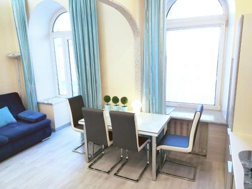 Centre Located Apartments - image 9