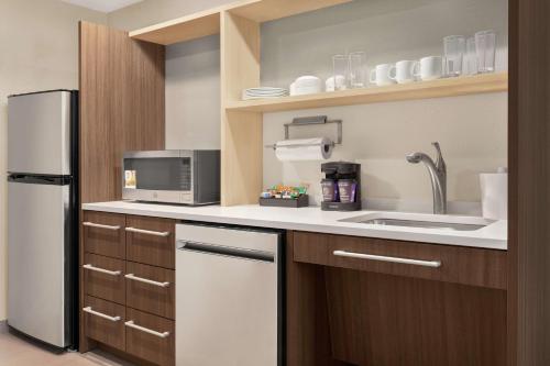 Home2 Suites By Hilton Silver Spring - image 13