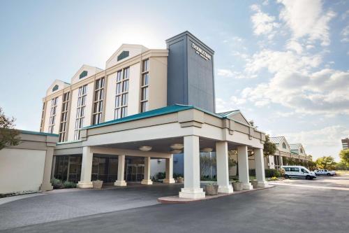 DoubleTree by Hilton DFW Airport North in Irving, USA