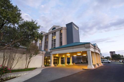 DoubleTree by Hilton DFW Airport North - image 13