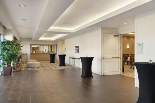Hilton Melbourne - image 2