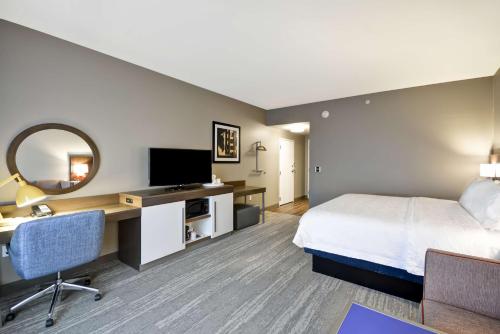 Hampton Inn Livonia Detroit - image 8