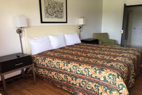 Economy Inn of Holland – Holland, MI
