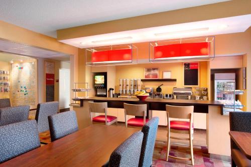 Eten en drinken, TownePlace Suites by Marriott Dallas Bedford in Bedford