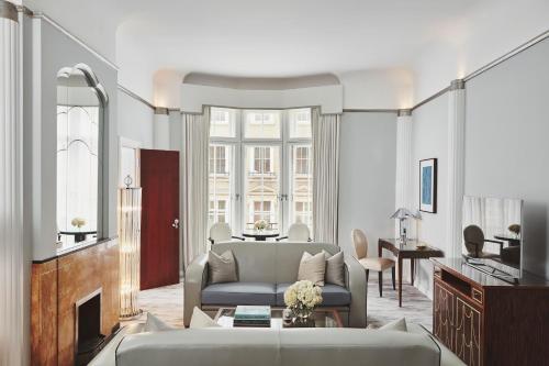 Claridge's - image 2