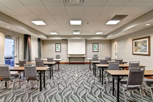 Homewood Suites by Hilton Bentonville-Rogers