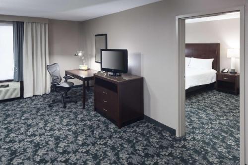 Hilton Garden Inn Cincinnati/Mason - image 8
