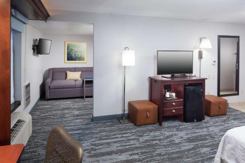 Hampton Inn Kansas City Liberty - image 9