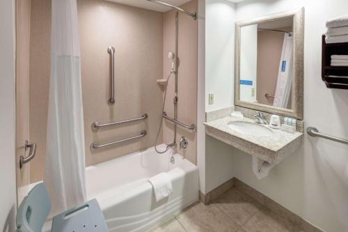 Hampton Inn Kansas City Liberty - image 6