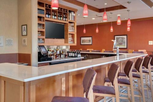 Hilton Garden Inn Milwaukee Airport - image 9