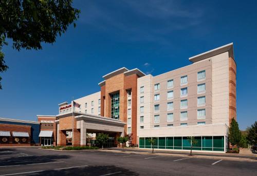 Photo - Hampton Inn & Suites St. Louis at Forest Park