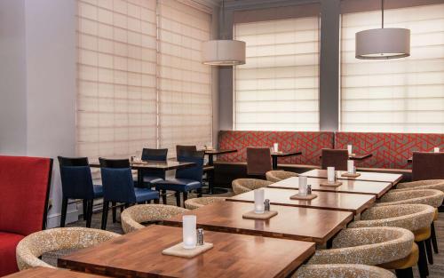 Hilton Garden Inn BWI Airport Hilton Garden Inn BWI Airport