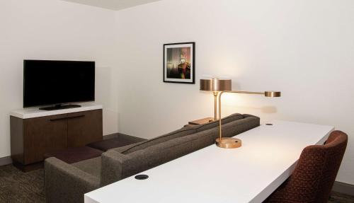 Hilton Garden Inn BWI Airport Hilton Garden Inn BWI Airport