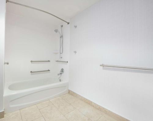 Hilton Garden Inn BWI Airport Hilton Garden Inn BWI Airport