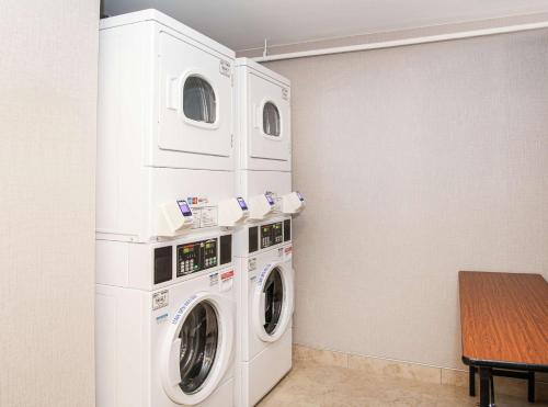 Hilton Garden Inn BWI Airport Hilton Garden Inn BWI Airport