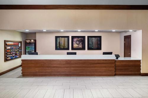 DoubleTree by Hilton Cleveland – Westlake