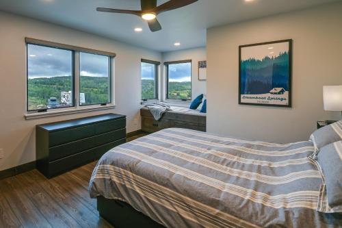 Steamboat Springs Apt with Views, 15 Mi to Skiing!