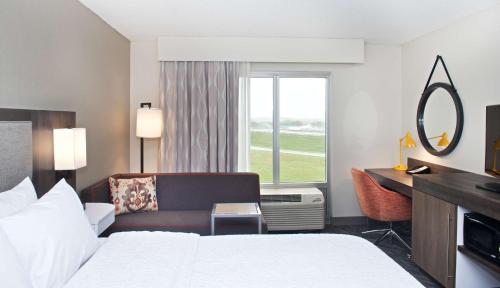 Hampton Inn & Suites N Ft Worth-Alliance Airport