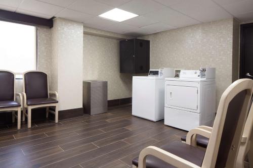 Embassy Suites by Hilton Houston Near The Galleria - main image