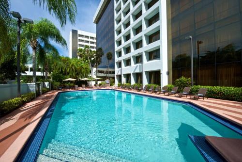 . Embassy Suites by Hilton Palm Beach Gardens PGA Boulevard