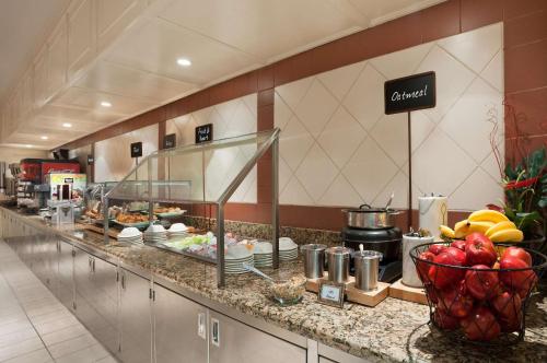 Embassy Suites by Hilton Las Vegas image 24