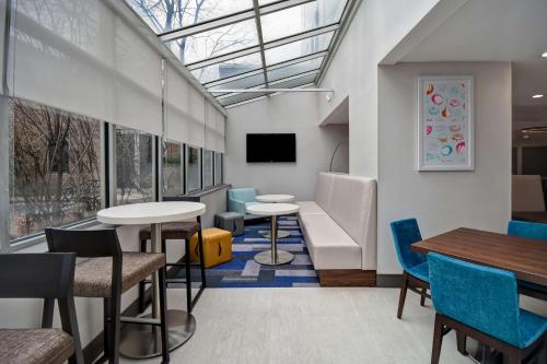 Hampton Inn By Hilton NY-JFK image 19