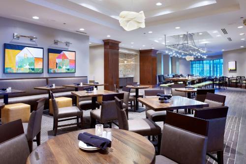 Hilton Minneapolis-St Paul Airport - image 6