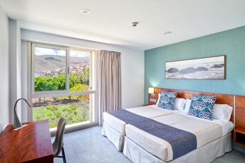 Twin room, park view