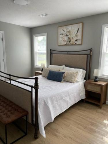Birdie Mae - 2 bedroom House in DT Hamilton