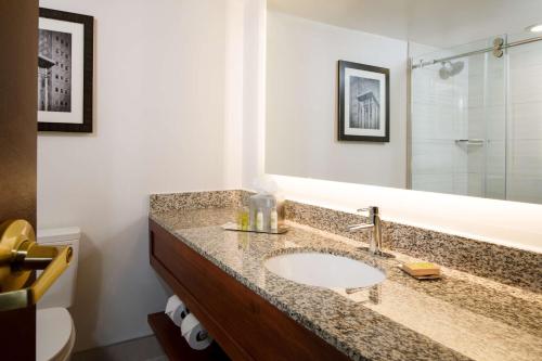 DoubleTree by Hilton Pittsburgh - Cranberry DoubleTree by Hilton Pittsburgh - Cranberry