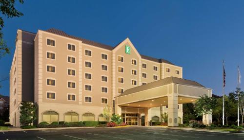 Embassy Suites by Hilton Dulles Airport